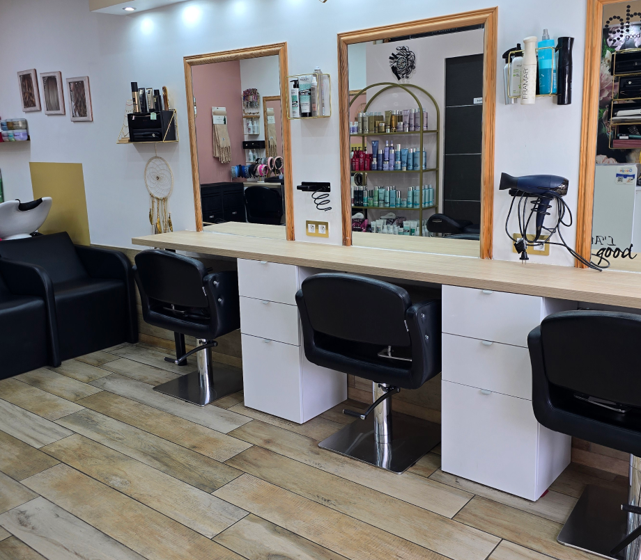 Latelier Divinh Coiffeur Marseille Mask Group 2